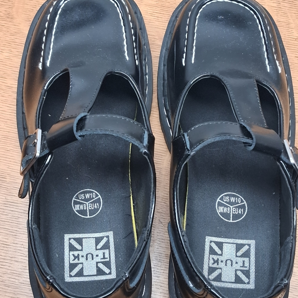 T.U.K Black Patent Girls Mary Jane Dress Shoes with Buckle